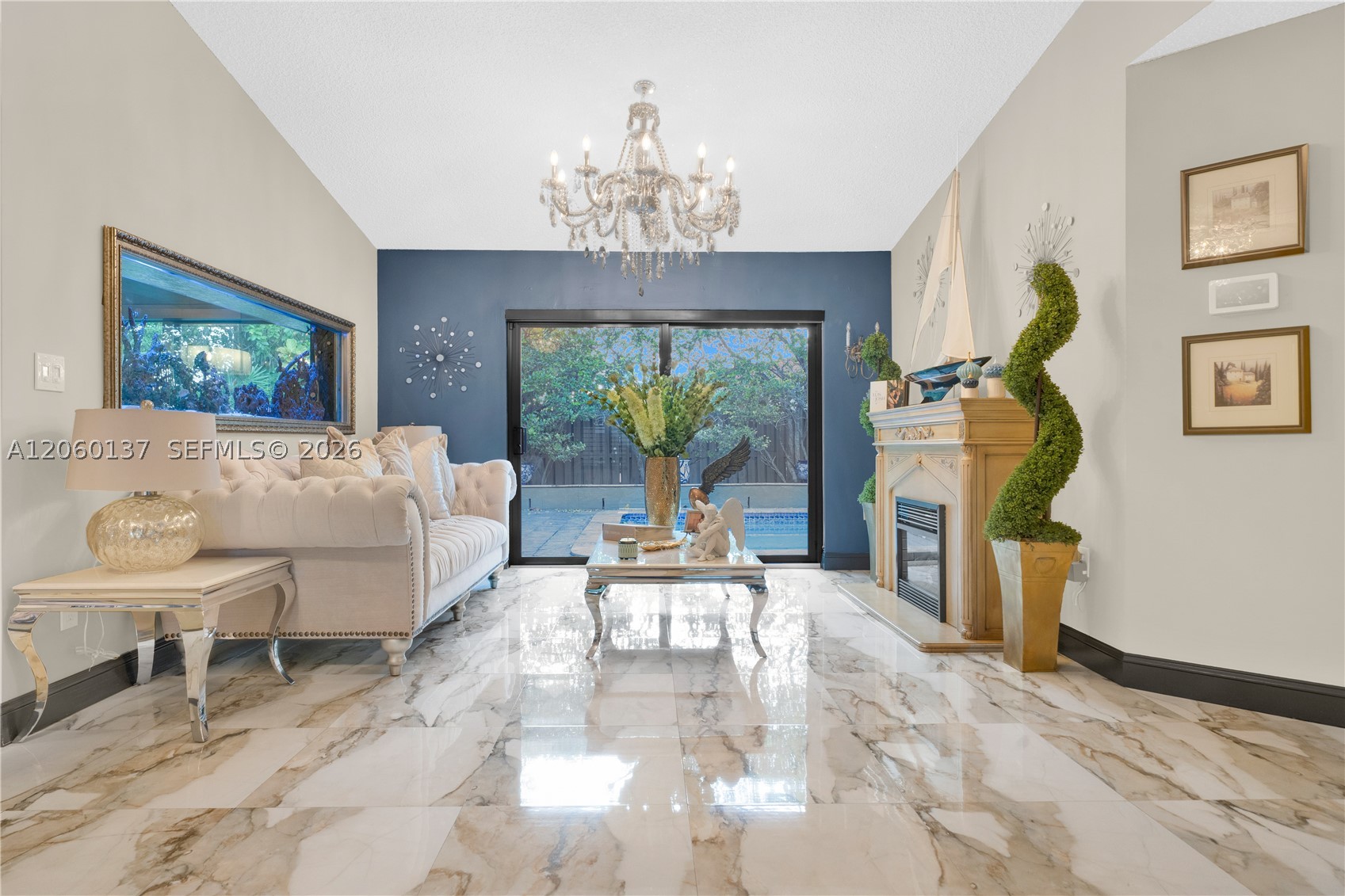 MEDITERRANIA - Residential