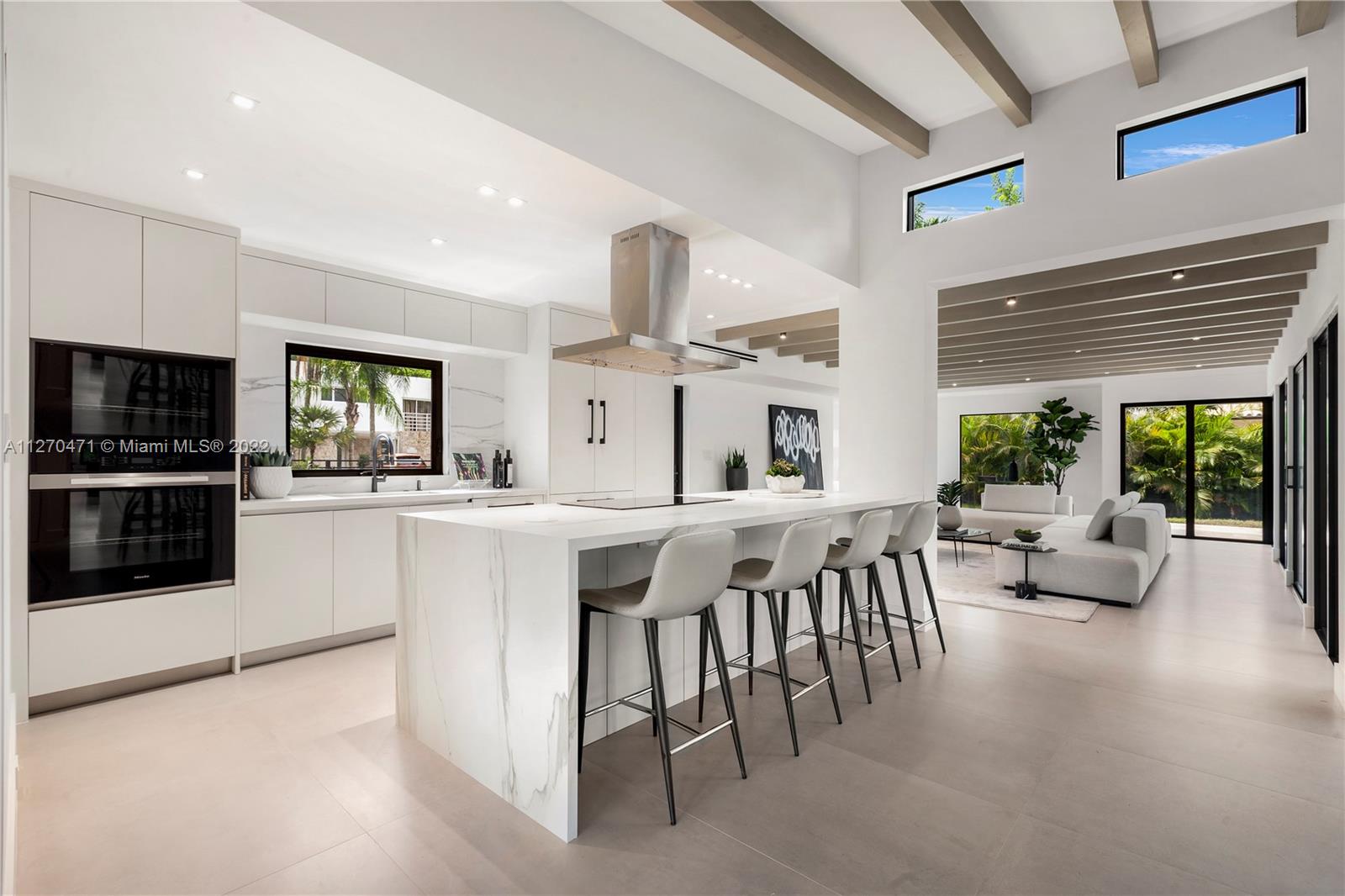 COCONUT GROVE MANOR - Residential