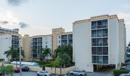 BAYSWATER COURT CONDO - Residential