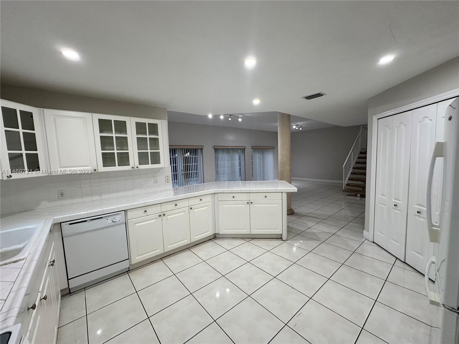 WEST LAKES GARDENS 1ST AD - Residential