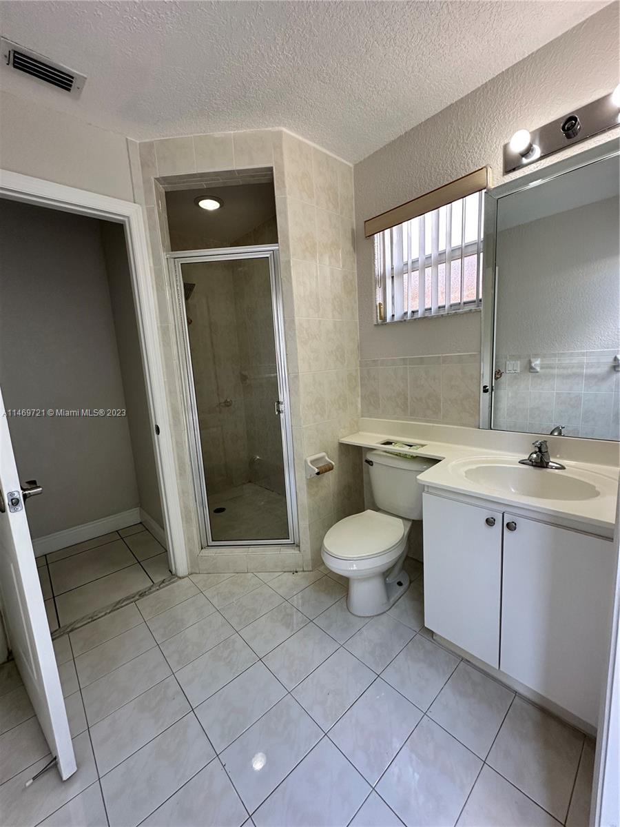 WEST LAKES GARDENS 1ST AD - Residential