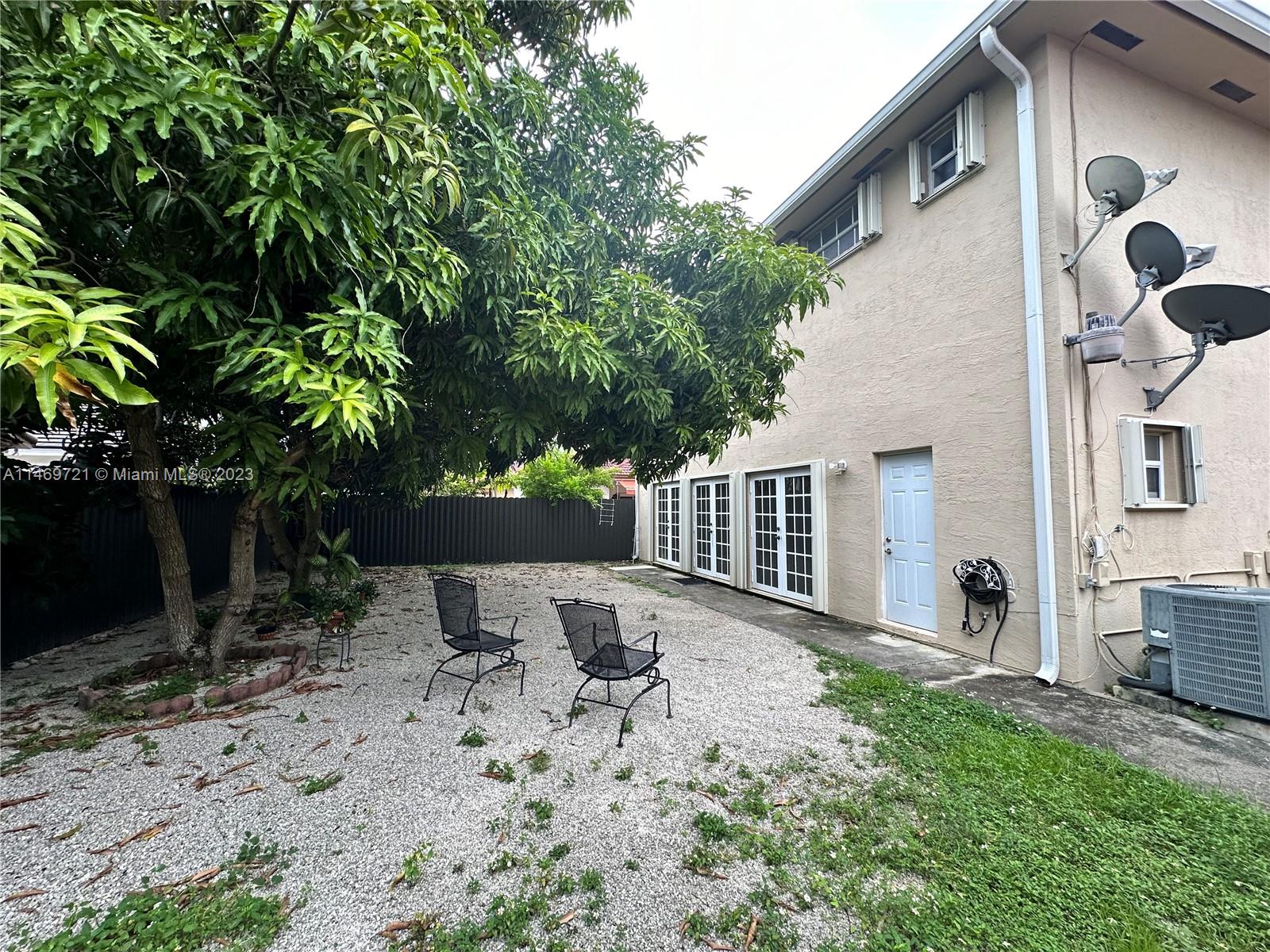 WEST LAKES GARDENS 1ST AD - Residential