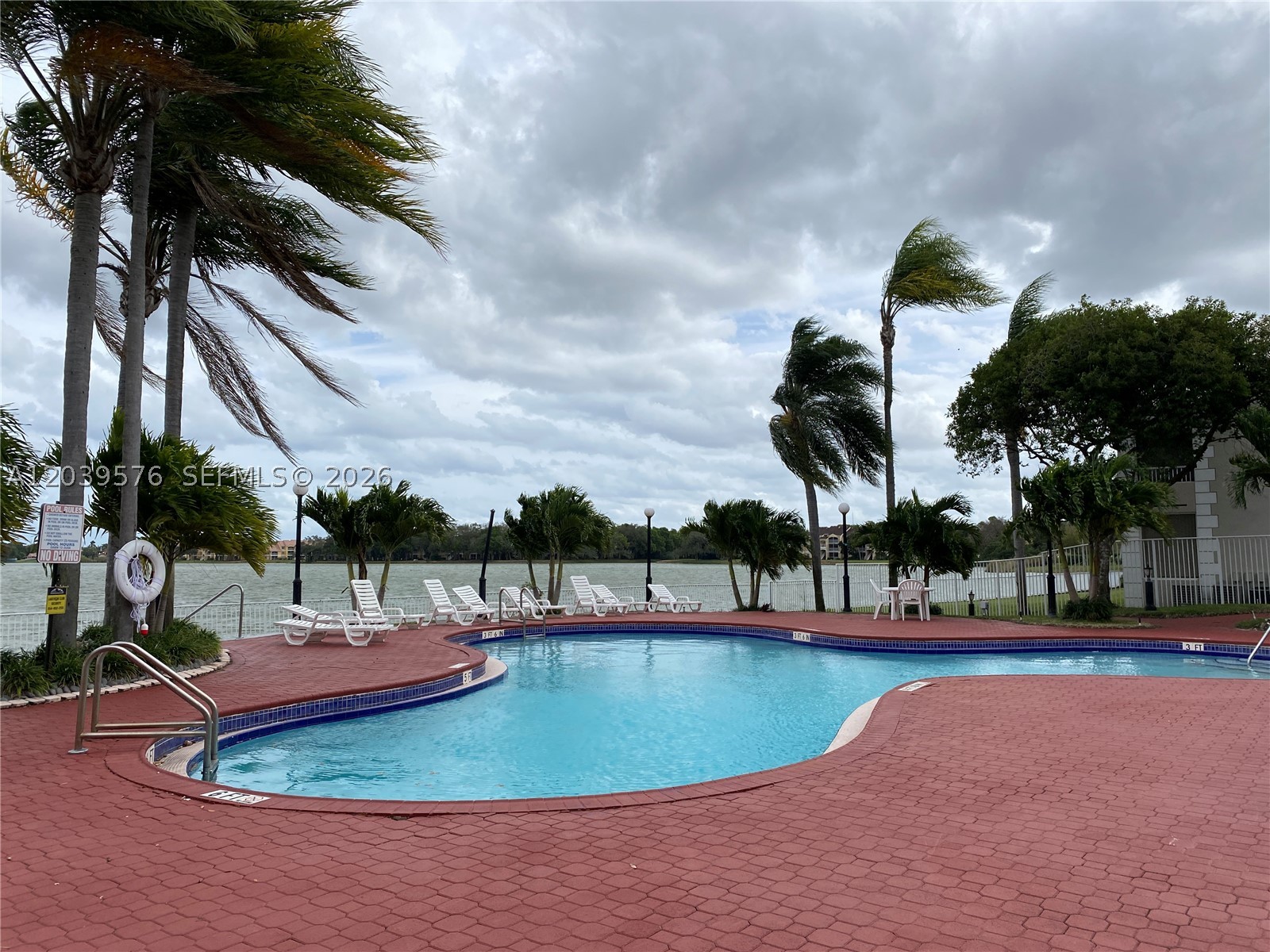 LAKEVIEW CLUB CONDO - Residential