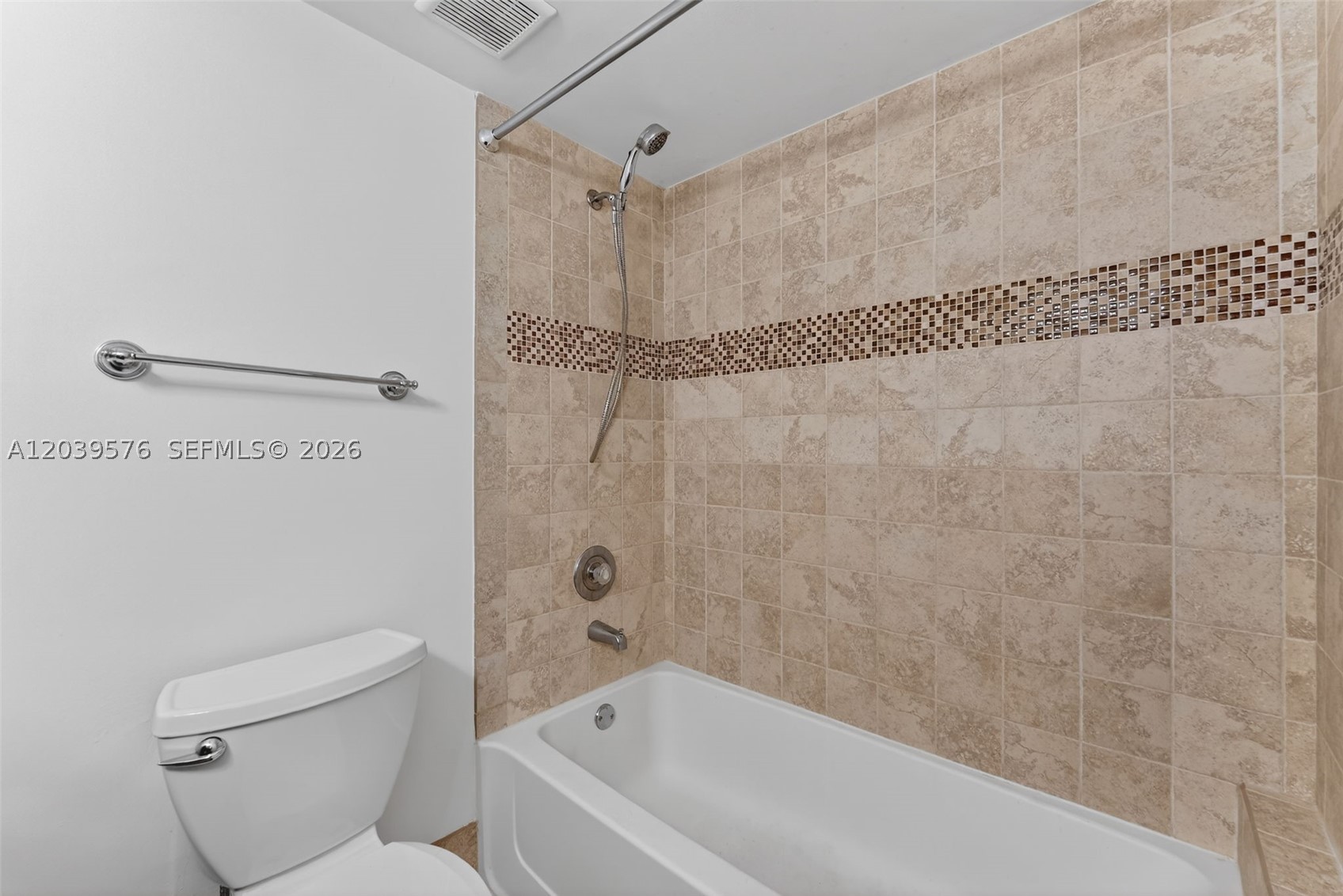 LAKEVIEW CLUB CONDO - Residential