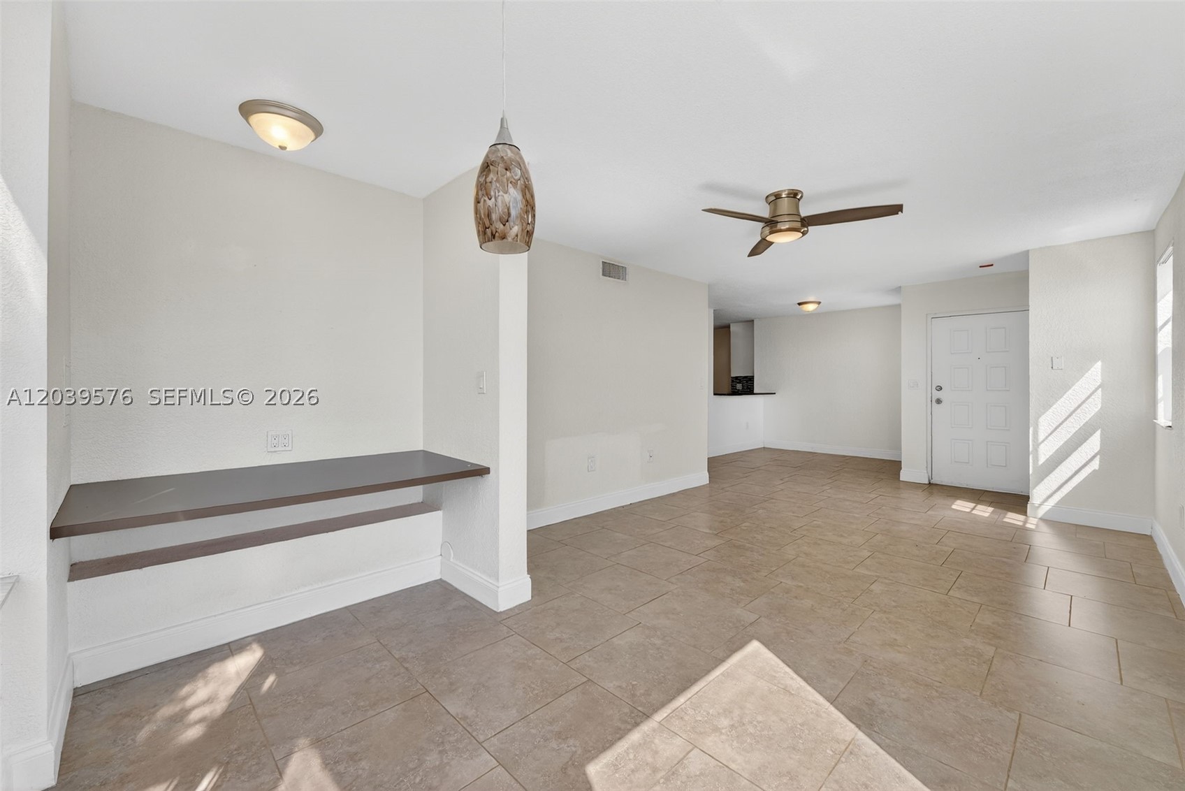LAKEVIEW CLUB CONDO - Residential