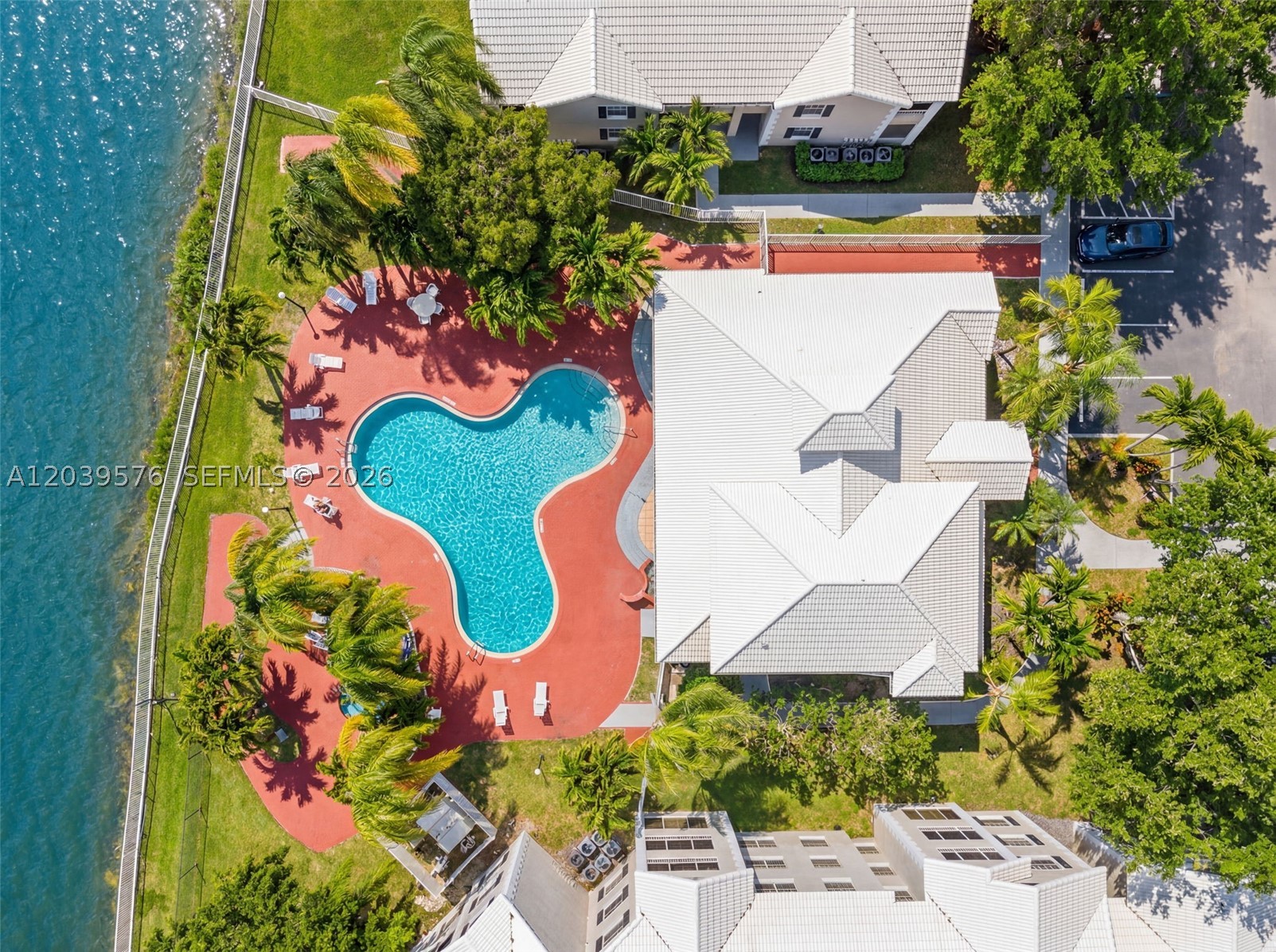 LAKEVIEW CLUB CONDO - Residential