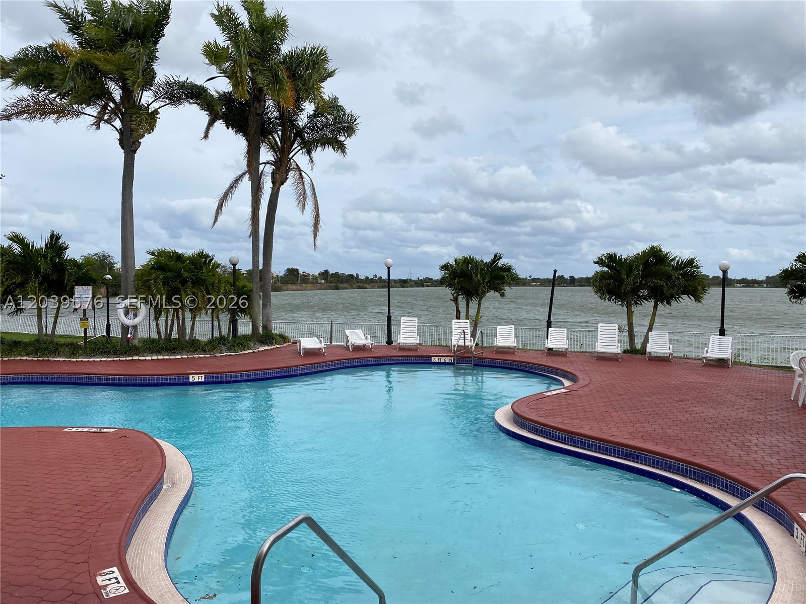 LAKEVIEW CLUB CONDO - Residential