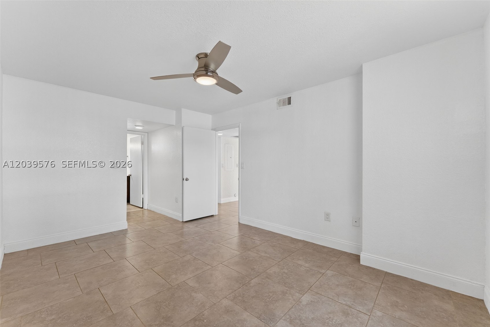 LAKEVIEW CLUB CONDO - Residential
