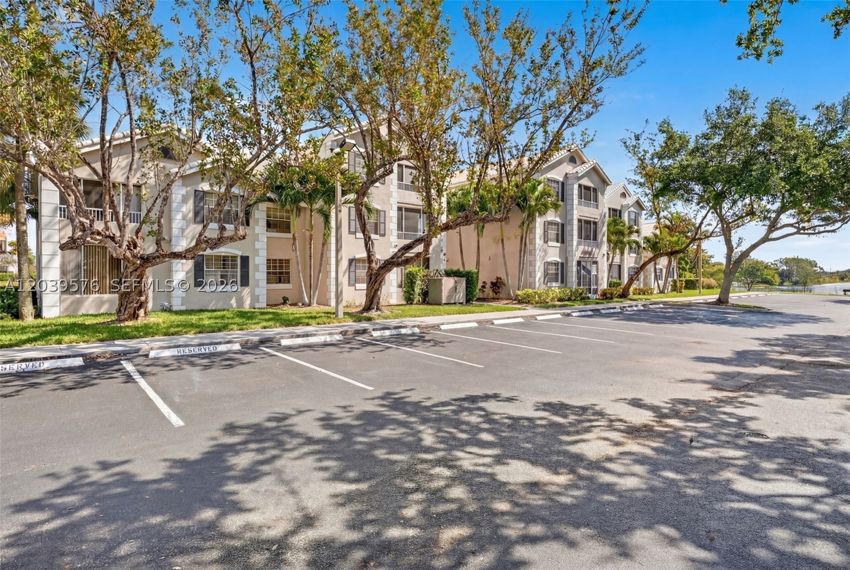 LAKEVIEW CLUB CONDO - Residential