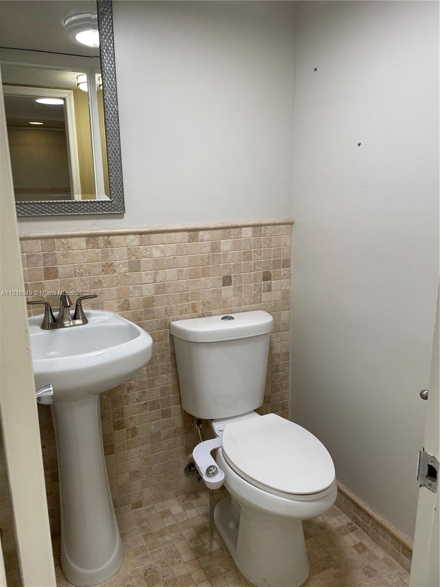 WIMBLEDON AT JACARANDA CO - Residential Lease