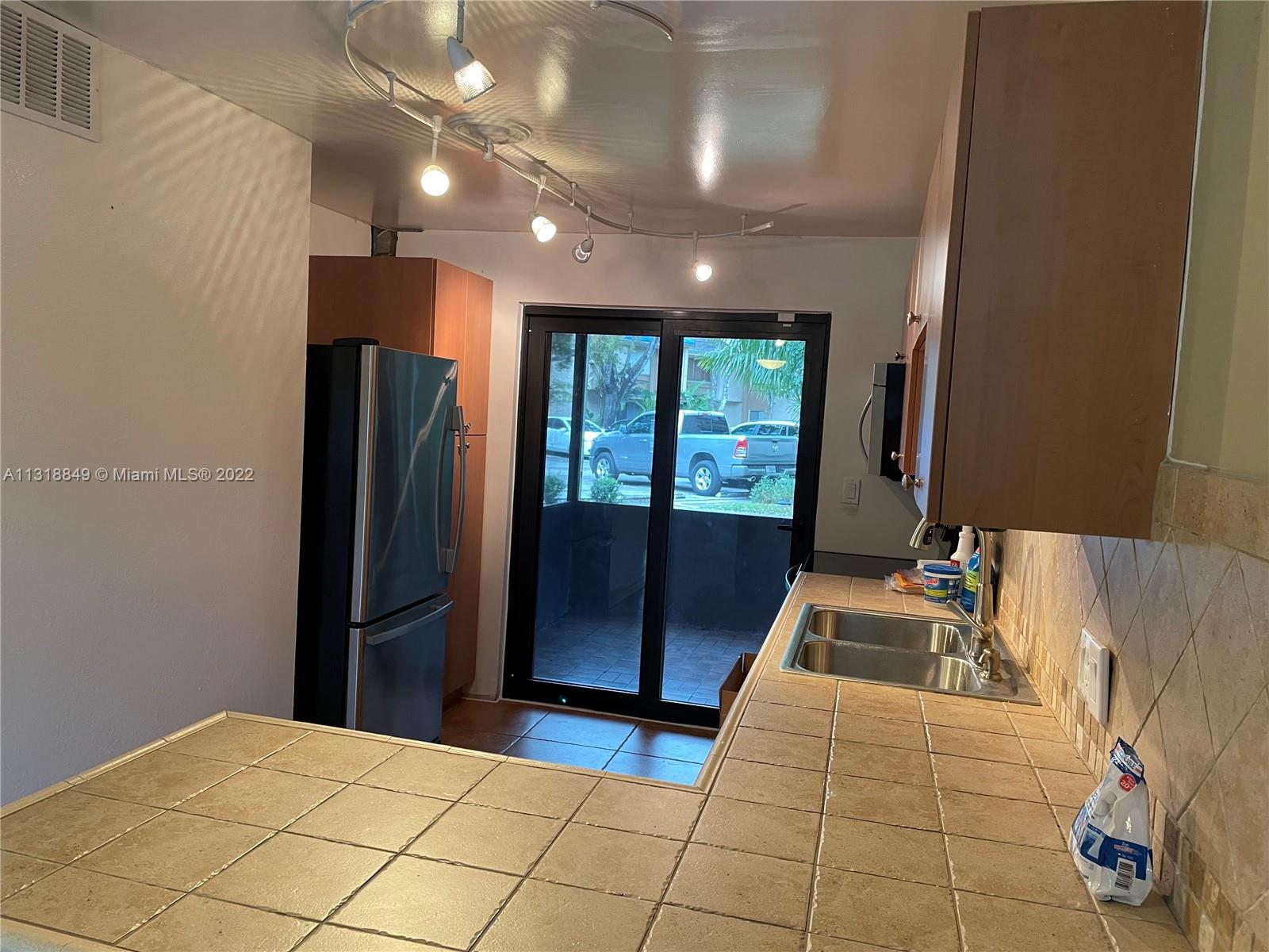 WIMBLEDON AT JACARANDA CO - Residential Lease