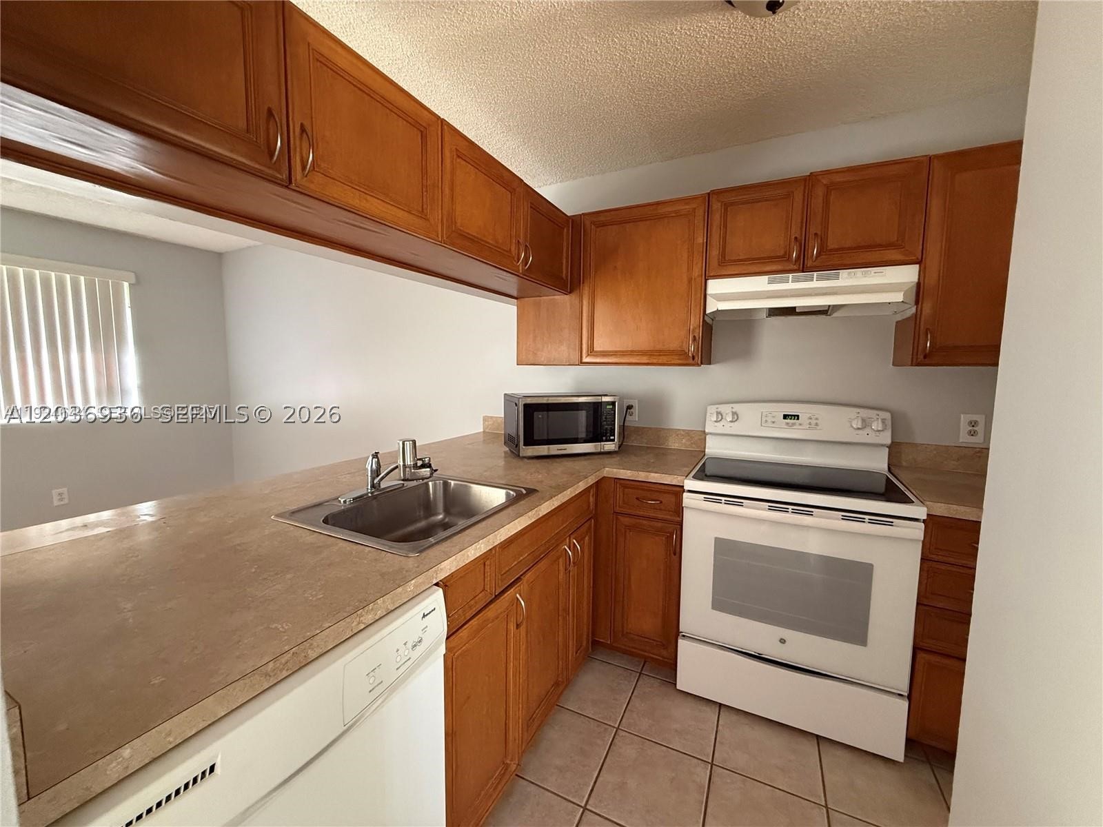 NAPOLI GARDENS AT CORAL S - Residential Lease