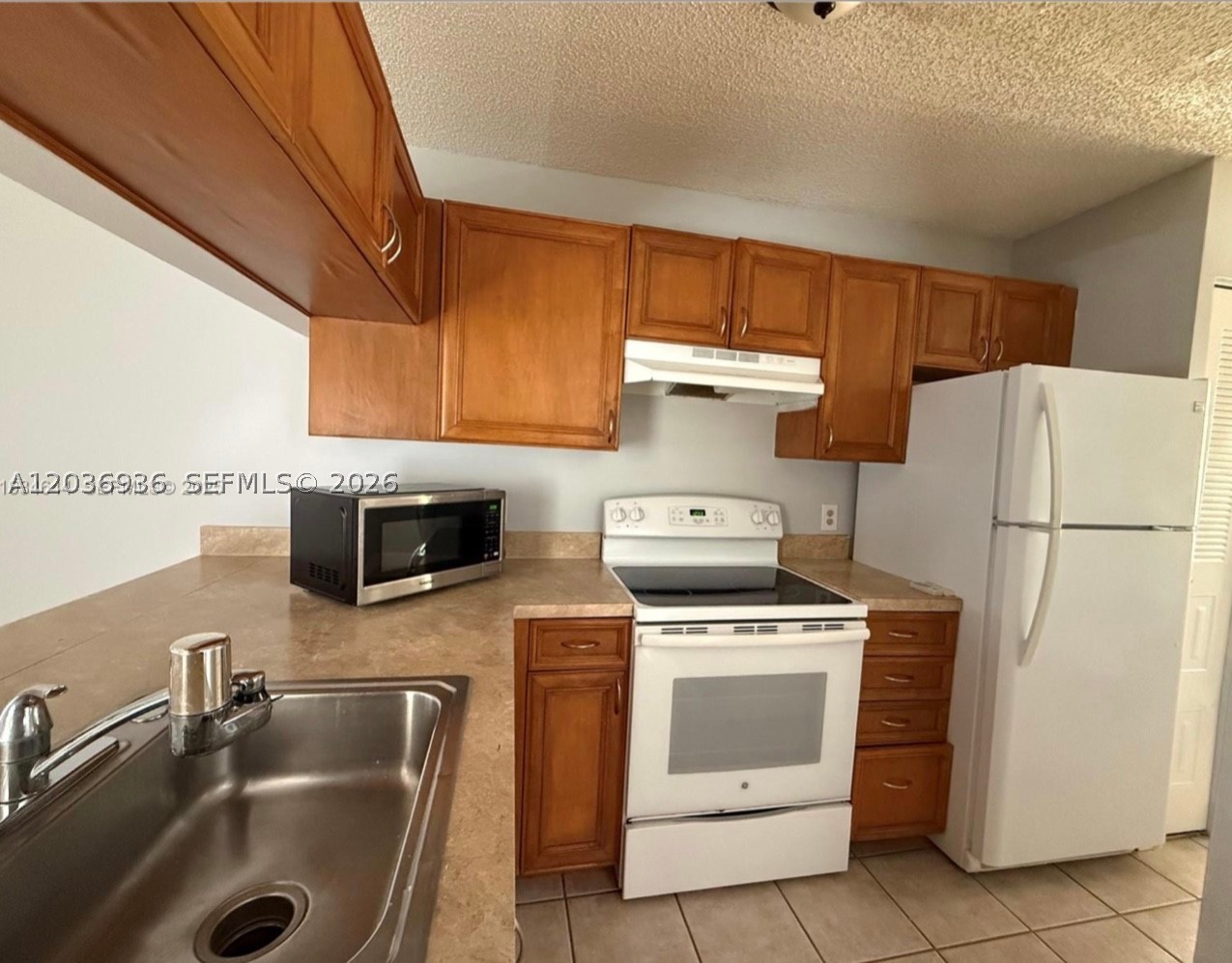 NAPOLI GARDENS AT CORAL S - Residential Lease