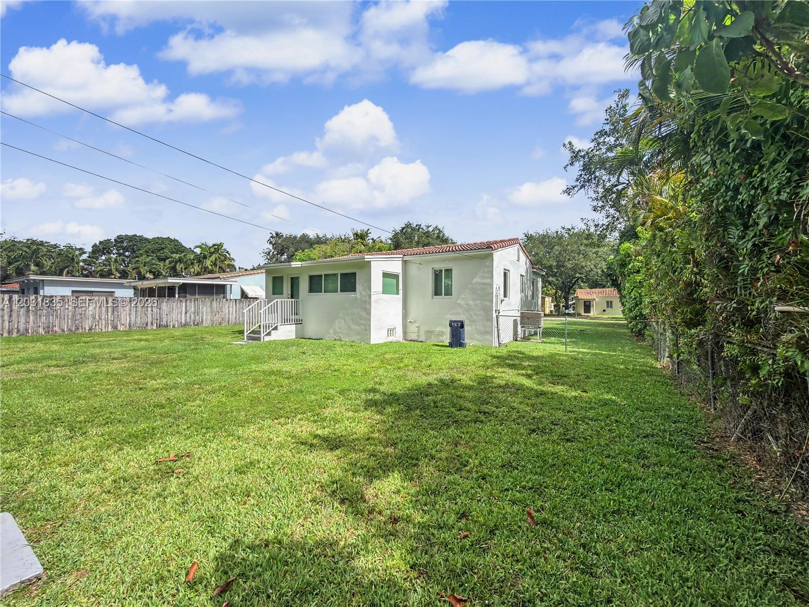 CINEMA PARK COUNTRY CLUB - Residential Lease