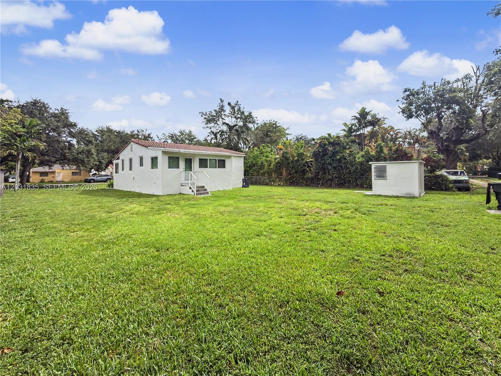 CINEMA PARK COUNTRY CLUB - Residential Lease