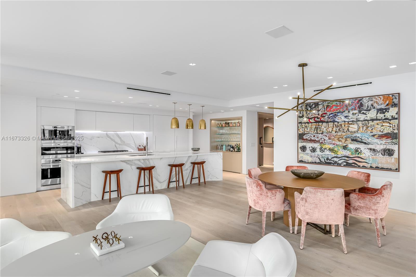 ONE OCEAN CONDO - Residential
