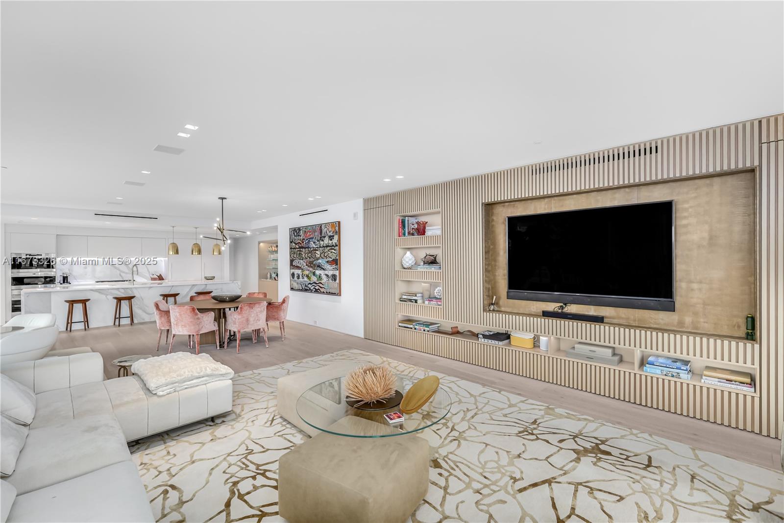 ONE OCEAN CONDO - Residential