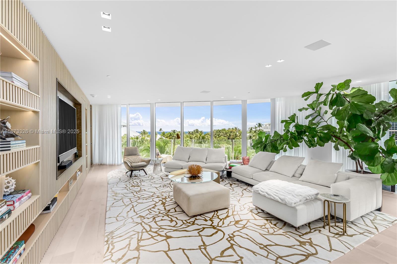 ONE OCEAN CONDO - Residential