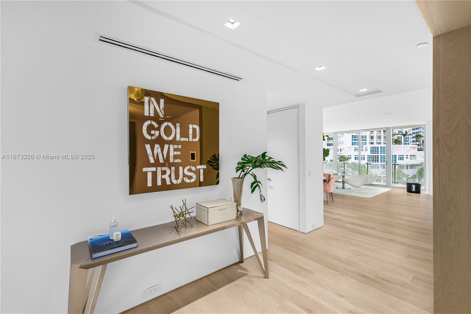 ONE OCEAN CONDO - Residential