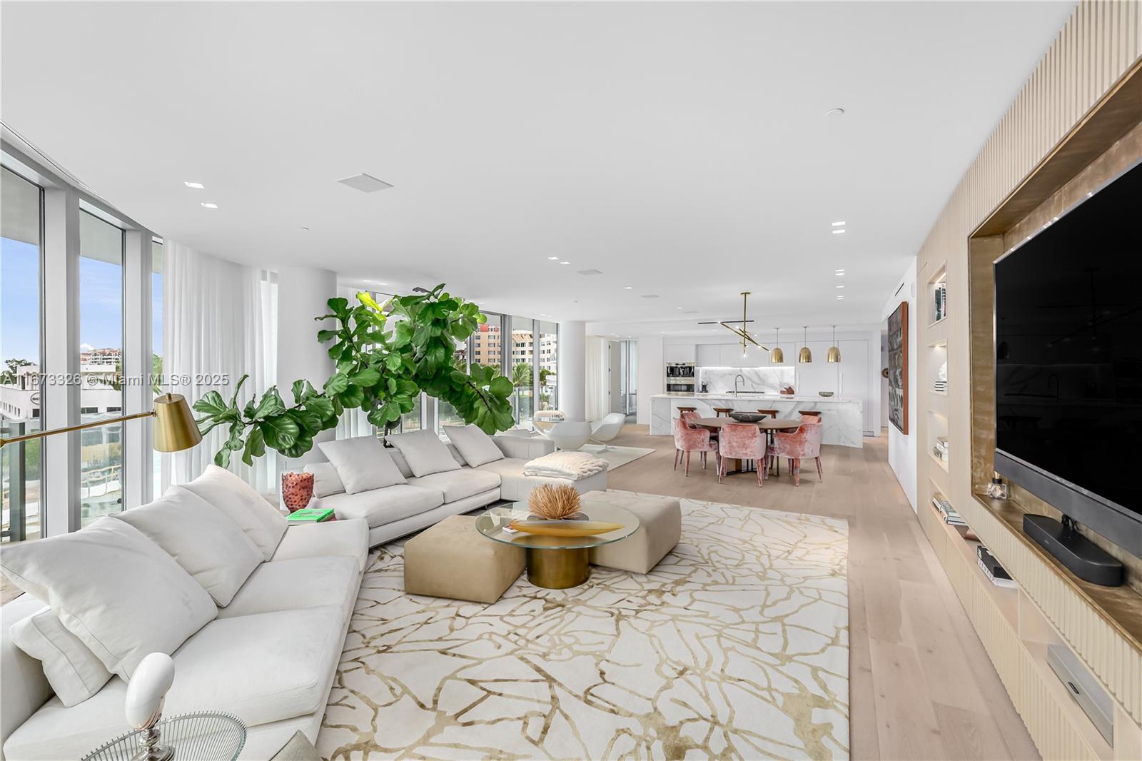 ONE OCEAN CONDO - Residential