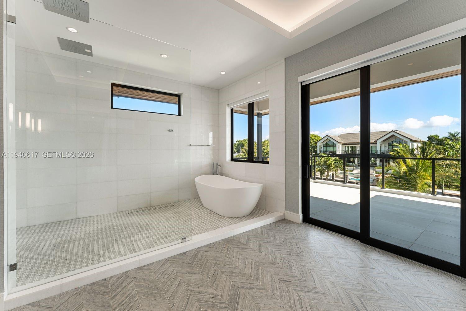 SUNRISE HARBOUR REV PL - Residential