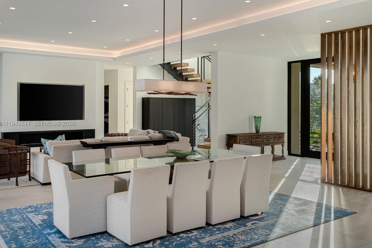 SUNRISE HARBOUR REV PL - Residential