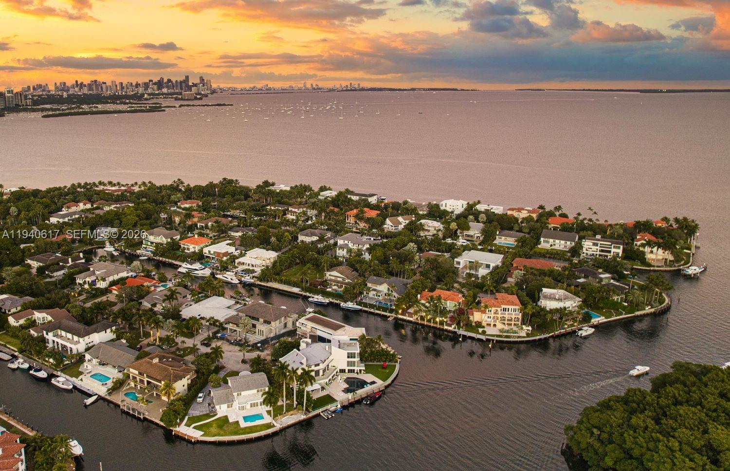 SUNRISE HARBOUR REV PL - Residential