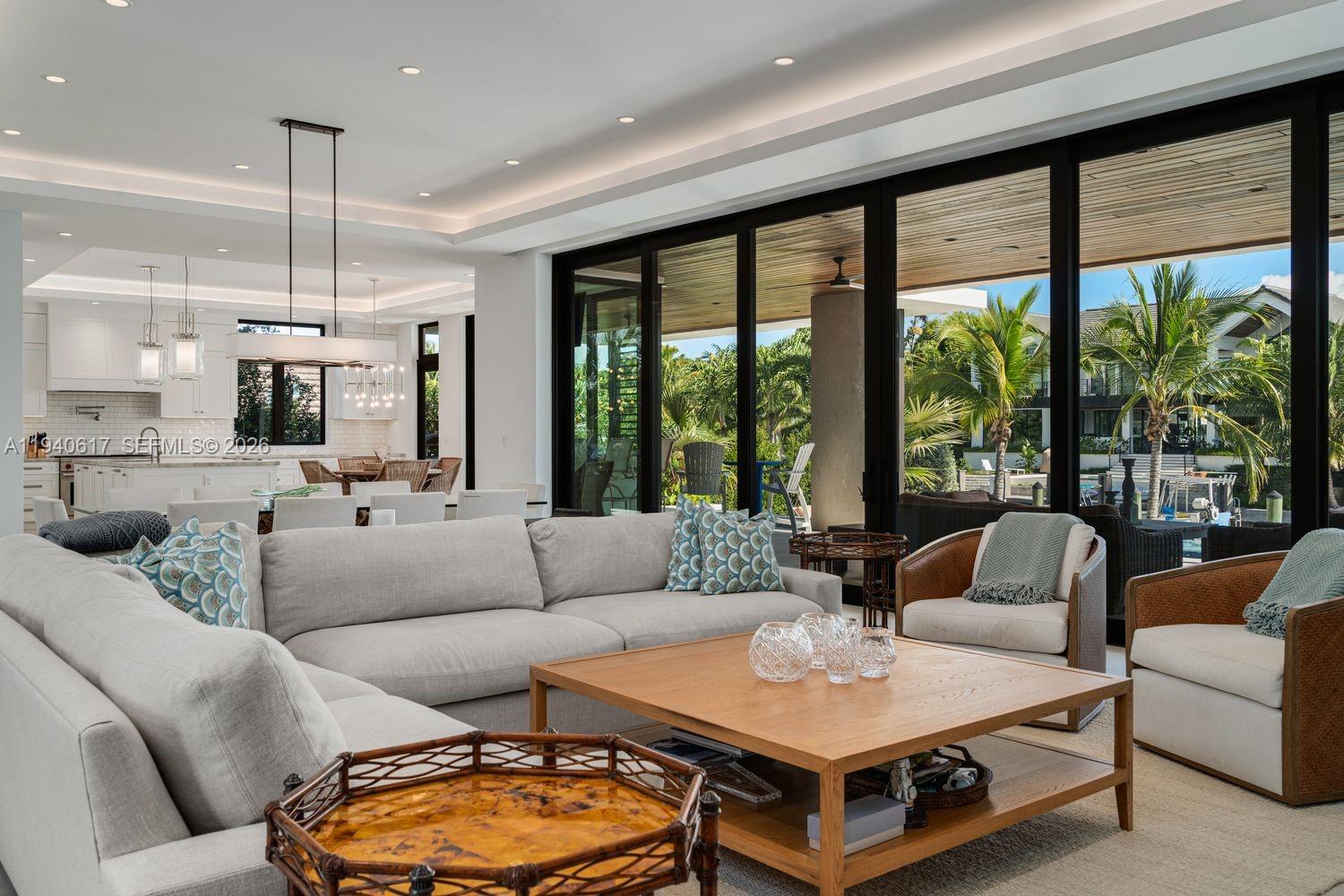 SUNRISE HARBOUR REV PL - Residential