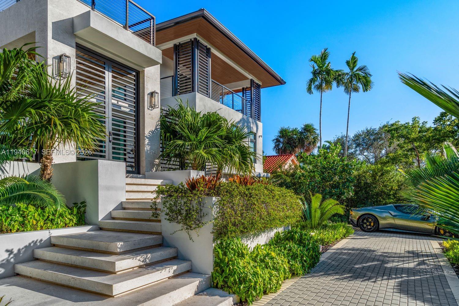 SUNRISE HARBOUR REV PL - Residential