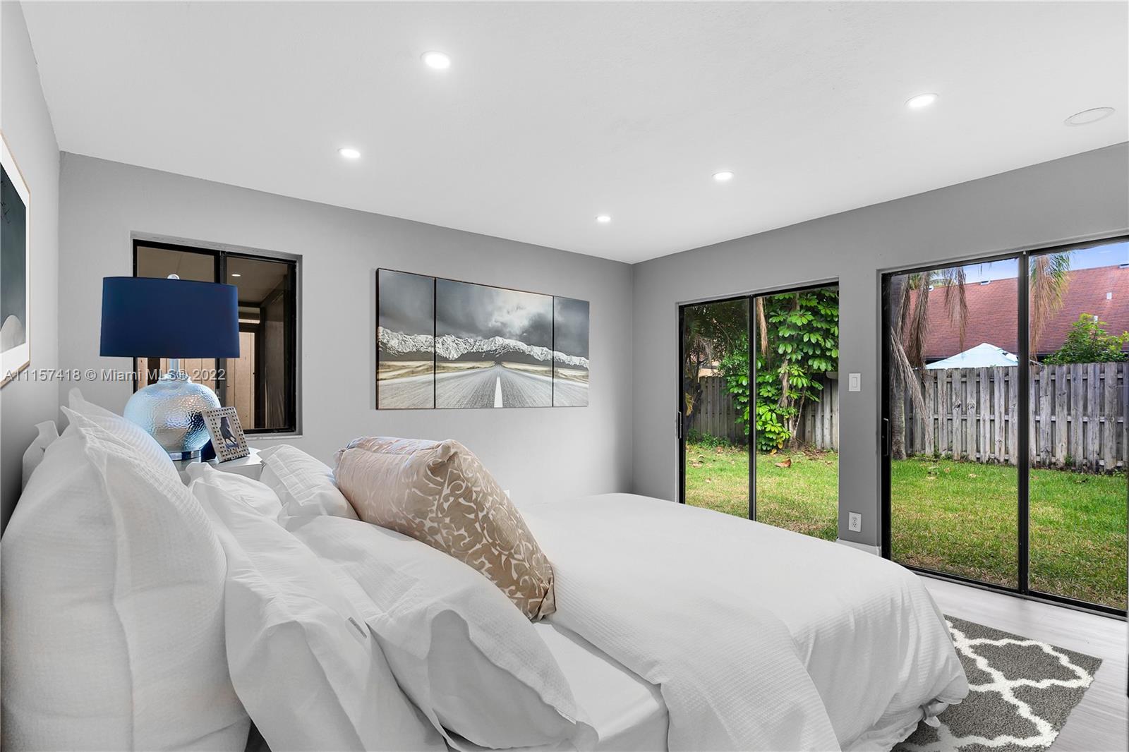 SPRINGTREE LAKES - Residential