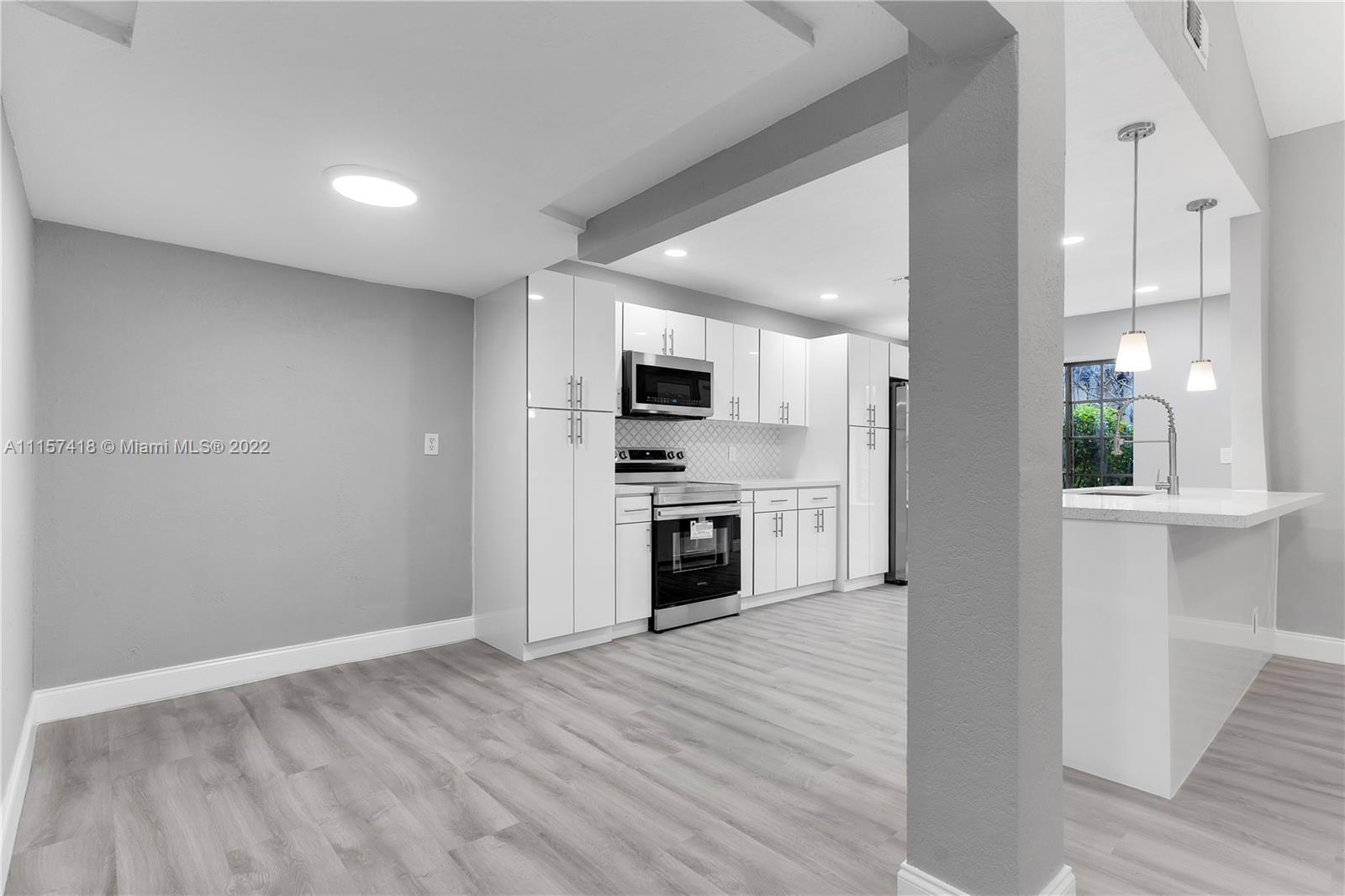 SPRINGTREE LAKES - Residential
