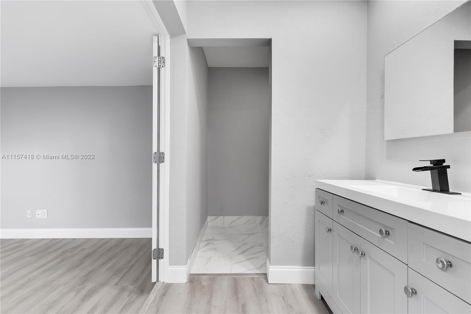 SPRINGTREE LAKES - Residential