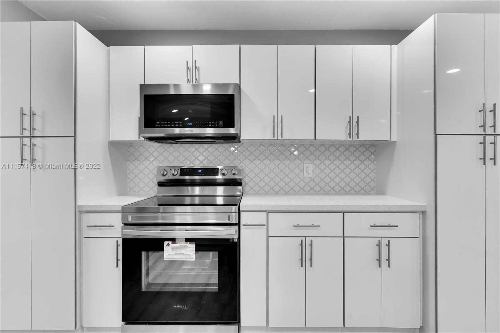 SPRINGTREE LAKES - Residential