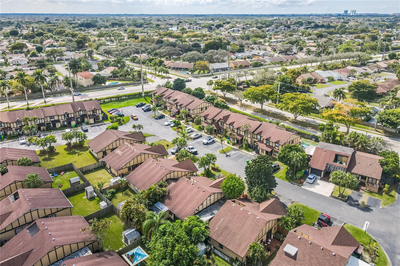SPRINGTREE LAKES - Residential