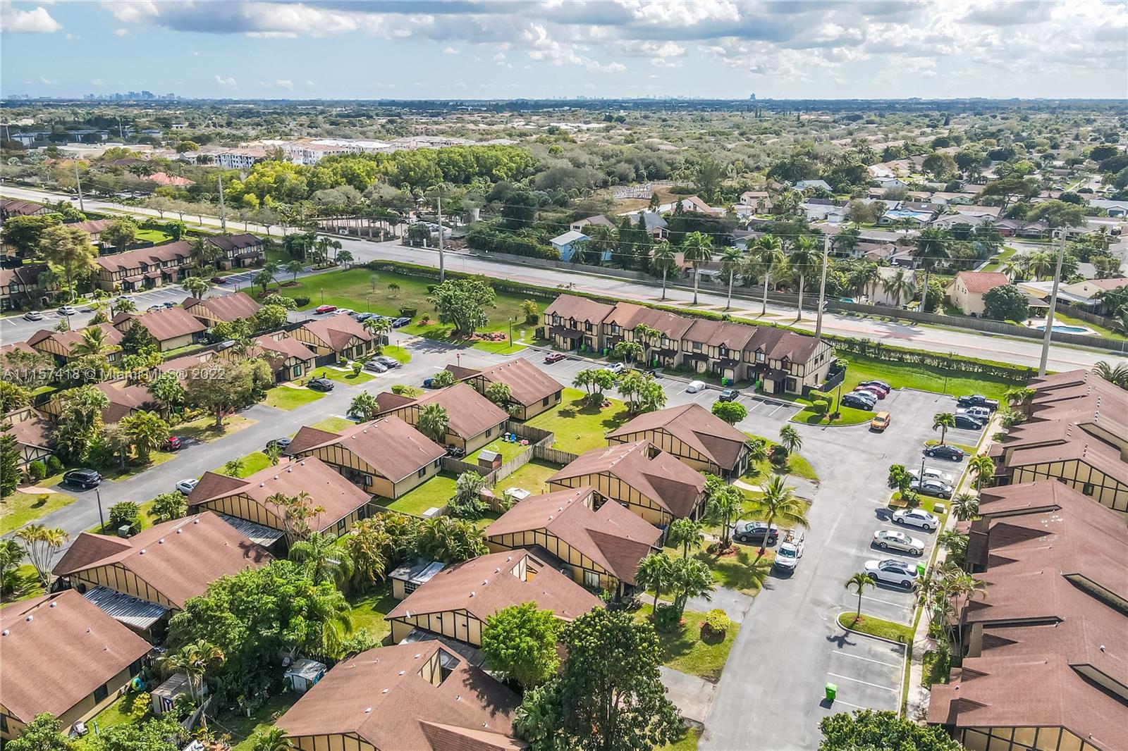 SPRINGTREE LAKES - Residential