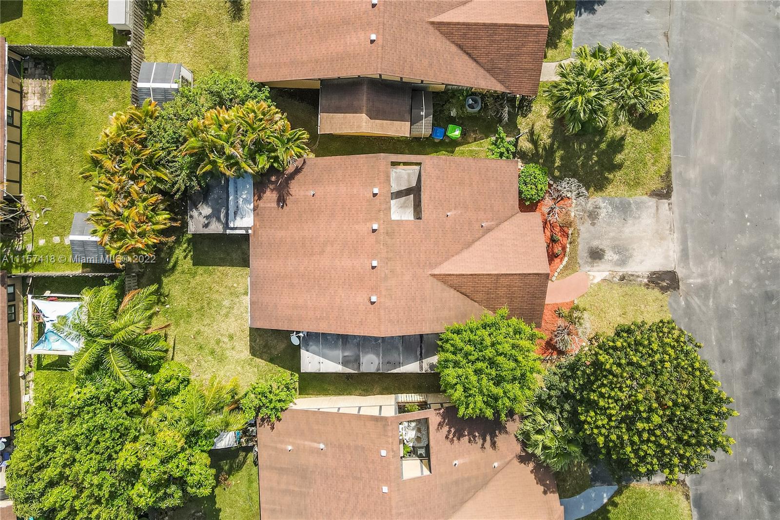 SPRINGTREE LAKES - Residential