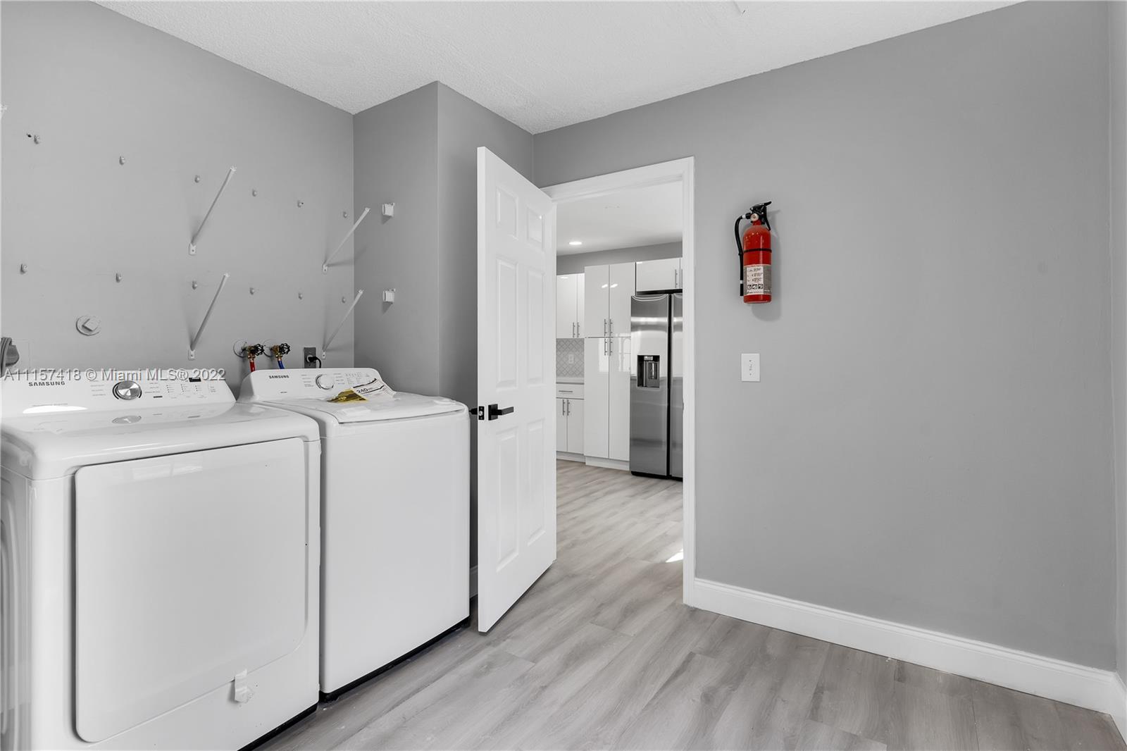SPRINGTREE LAKES - Residential