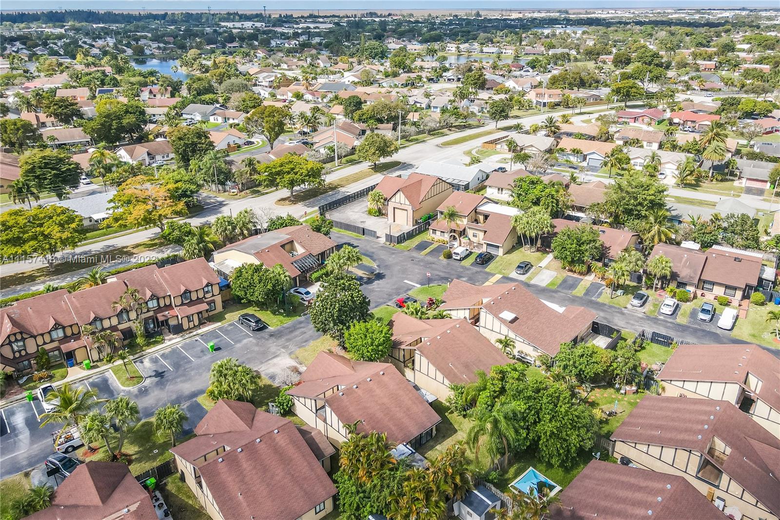 SPRINGTREE LAKES - Residential