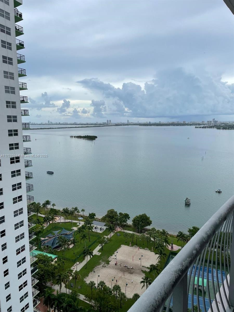 OPERA TOWER CONDO - Residential