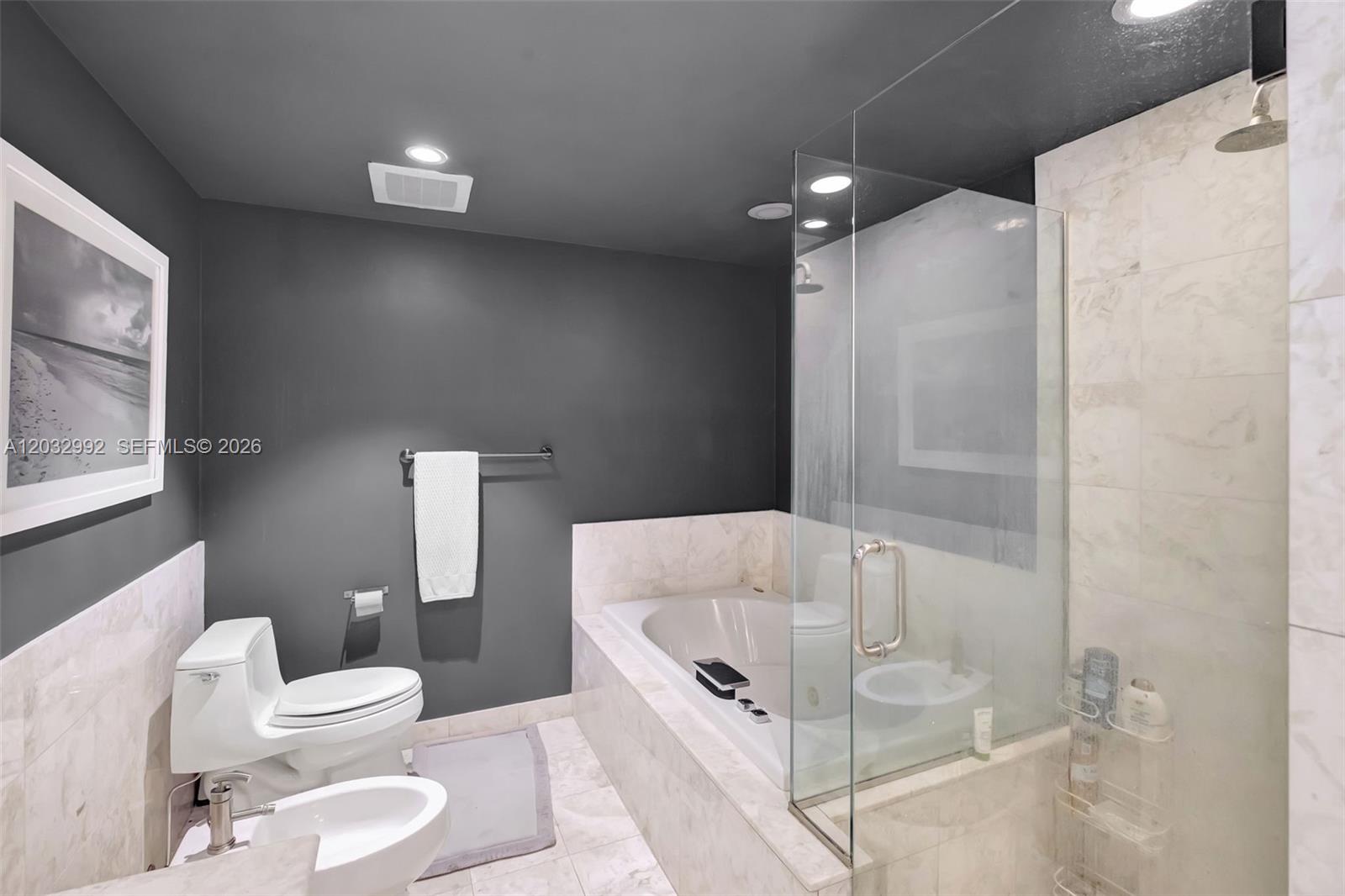 JADE RESIDENCES AT BRICKEL - Residential