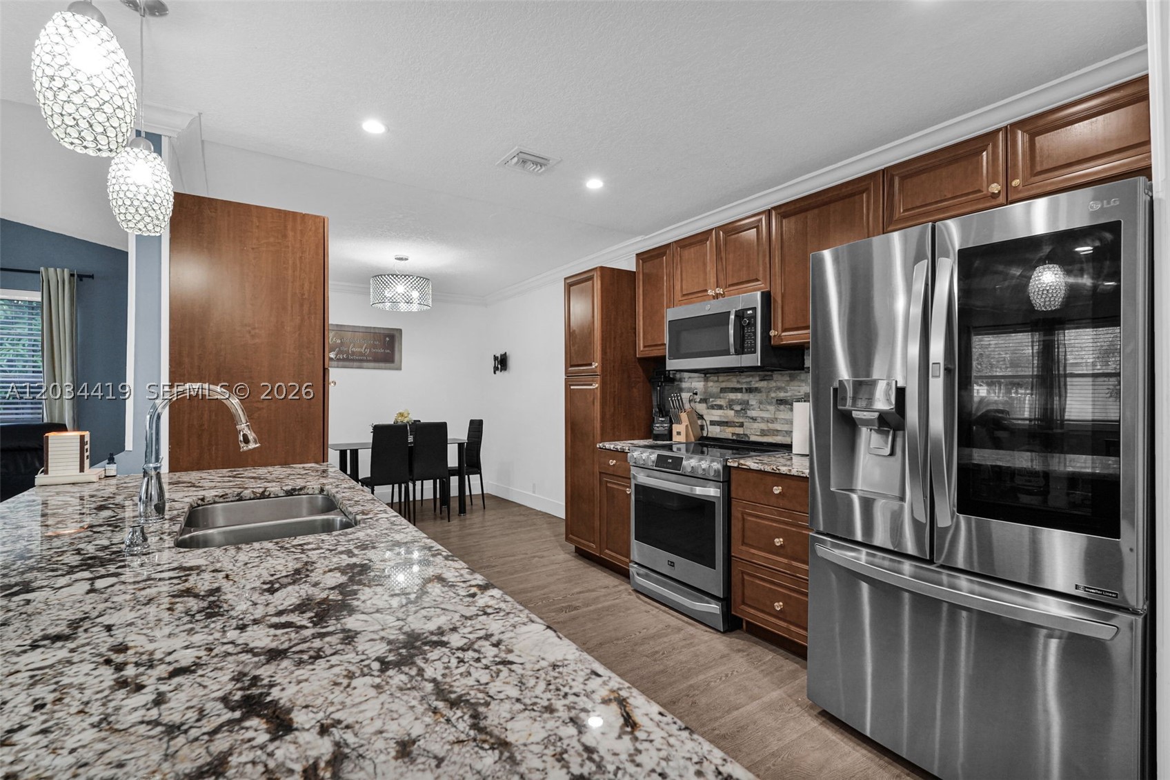 LAUDERDALE LAKES WEST GAT - Residential