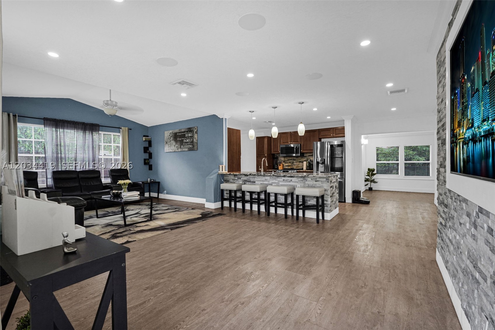 LAUDERDALE LAKES WEST GAT - Residential