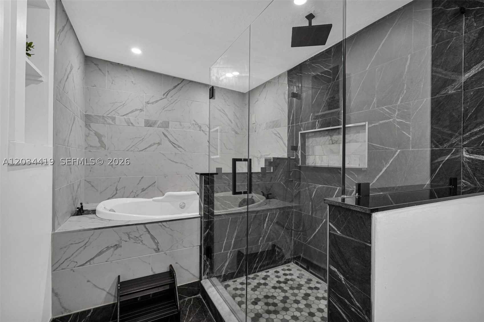 LAUDERDALE LAKES WEST GAT - Residential
