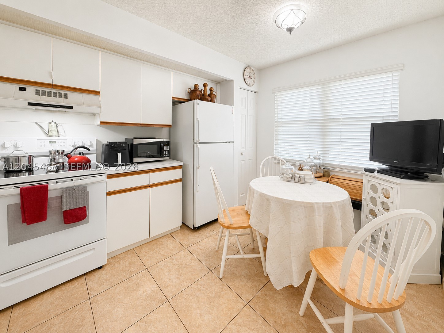 CAMBRIDGE AT CENTURY VILL - Residential