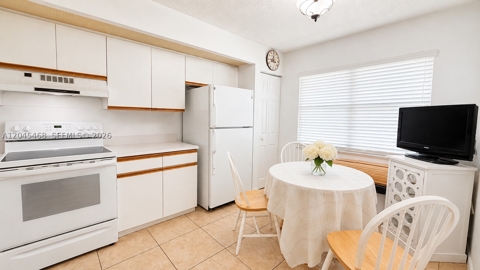 CAMBRIDGE AT CENTURY VILL - Residential