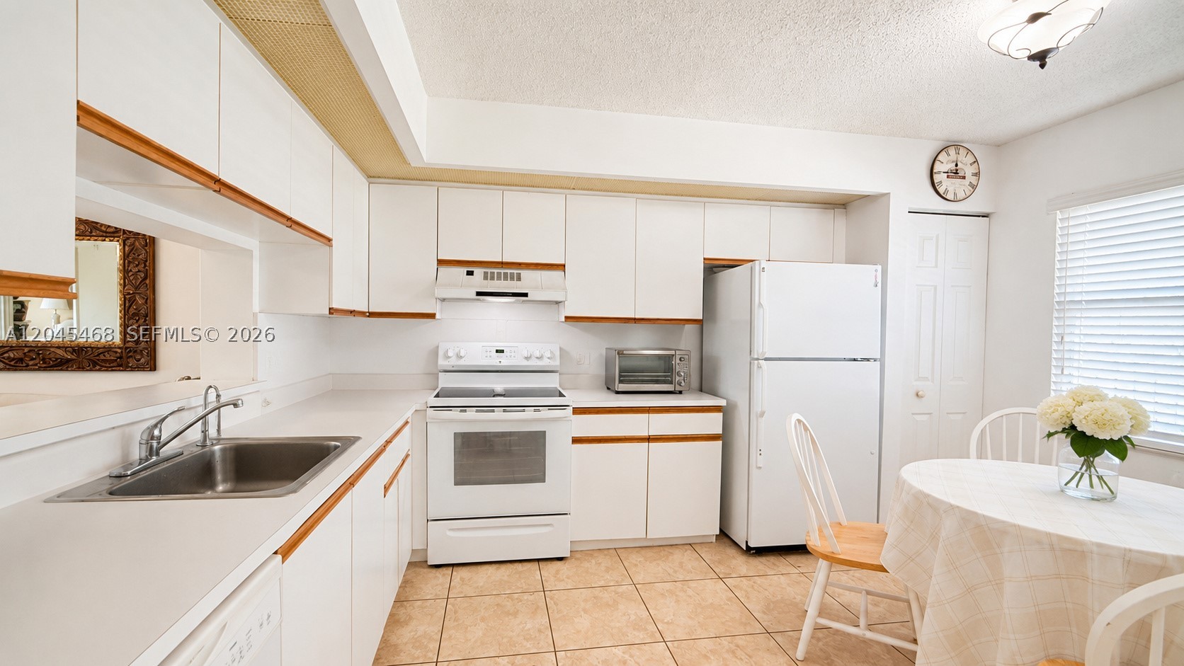 CAMBRIDGE AT CENTURY VILL - Residential