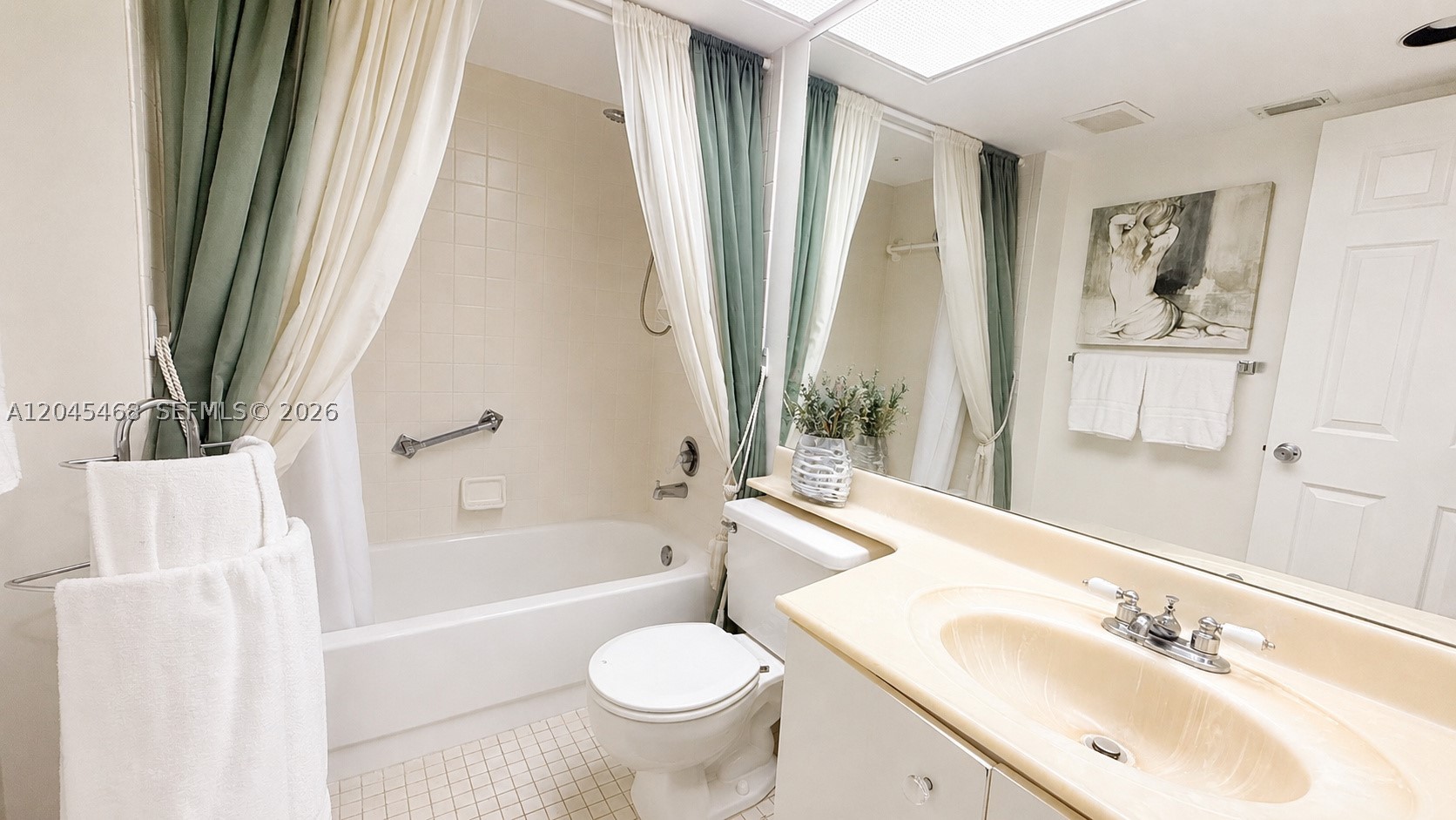 CAMBRIDGE AT CENTURY VILL - Residential