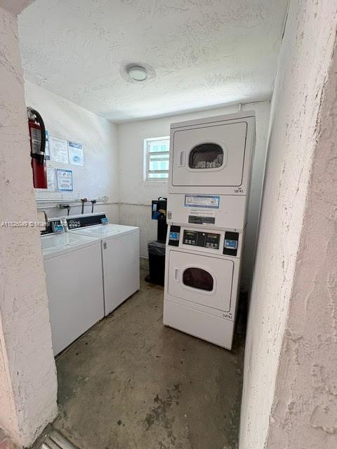 BAYSIDE TERRACE CONDO - Residential Lease