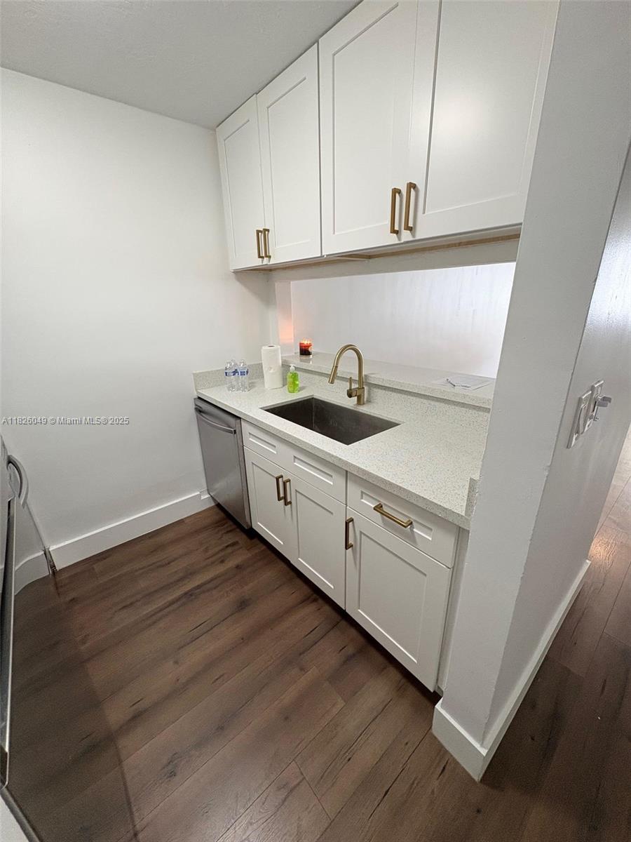 BAYSIDE TERRACE CONDO - Residential Lease