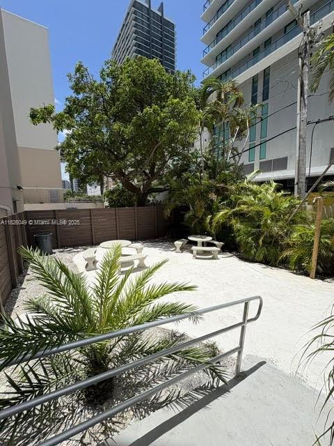 BAYSIDE TERRACE CONDO - Residential Lease